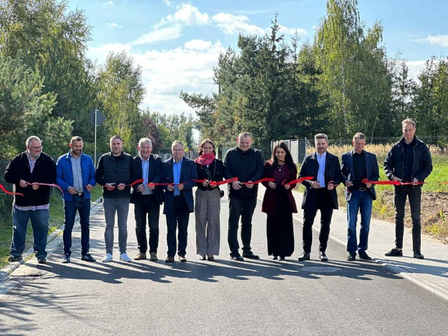 Zakończono rozbudowę ul. Jeziornej w Piotrowicach